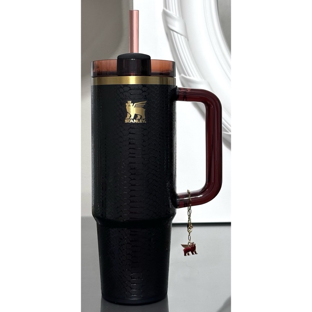 STANLEY Quencher LUXE H2.0 FlowState 30oz Tumbler,‎ BLACK SNAKESKIN - Picture 3 of 7